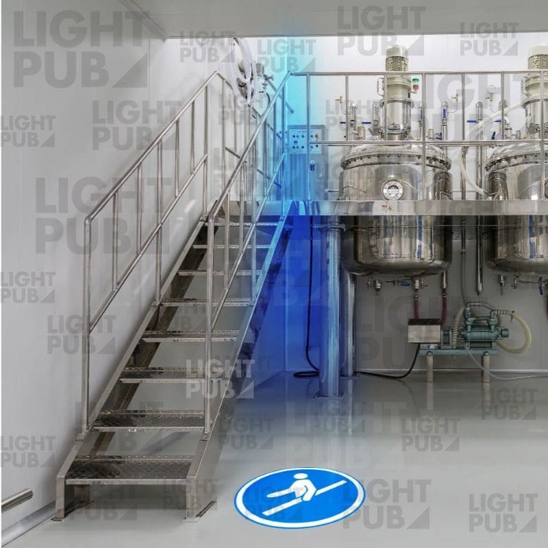 Warning light to prevent accidental falls on stairs