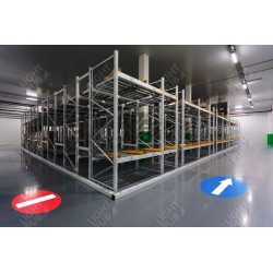Forklift traffic direction arrow projection